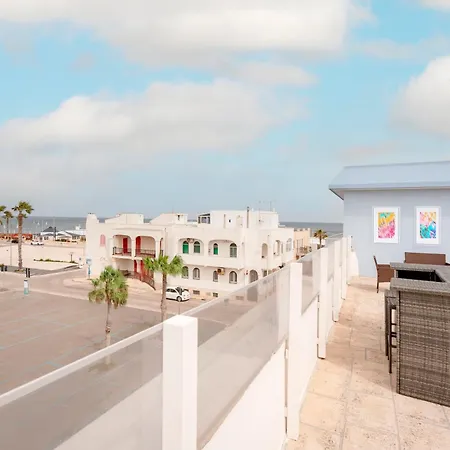 Apartment House , - Ariel Torre Canne